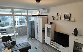 Apartment Zara With Garage